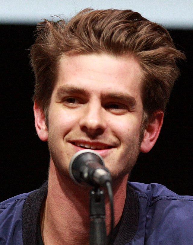 Who is Andrew Garfield dating?